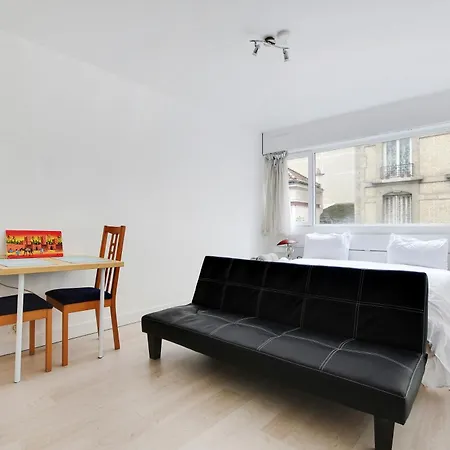 Alesia Apartment